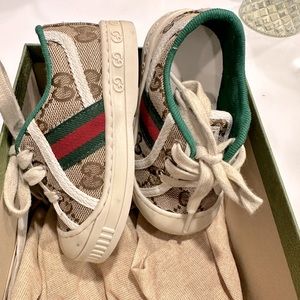 Baby Gucci Shoes. Size 20(eu) 5(us)